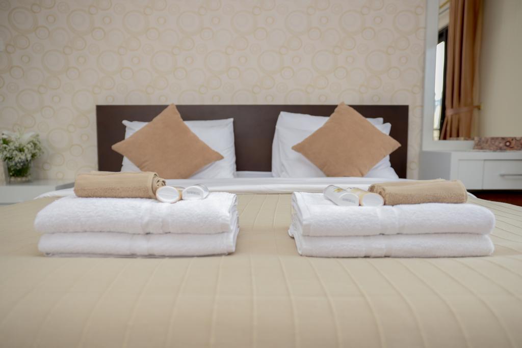 The Cupcake Suites Jakarta Bagian luar foto