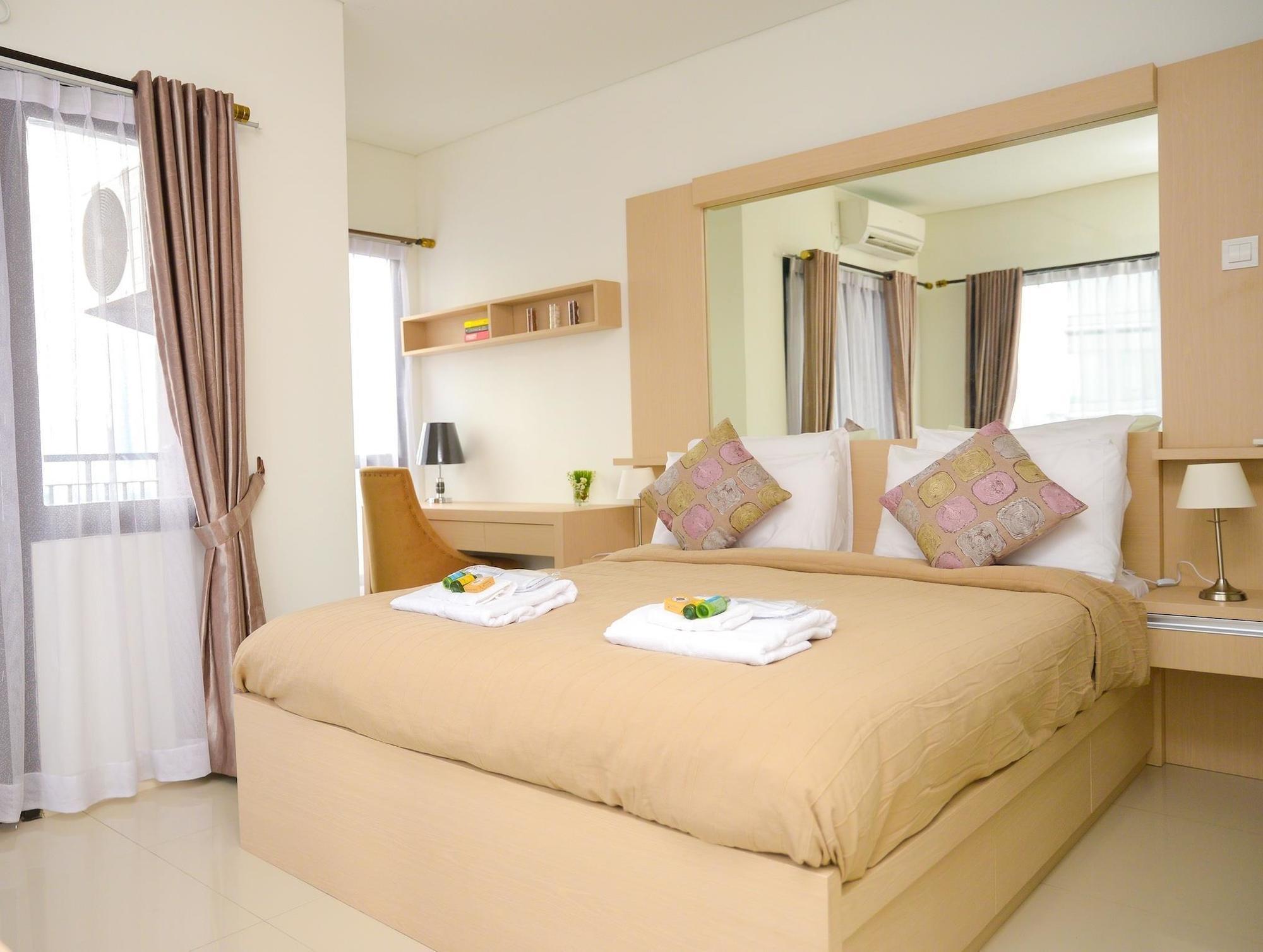 The Cupcake Suites Jakarta Bagian luar foto