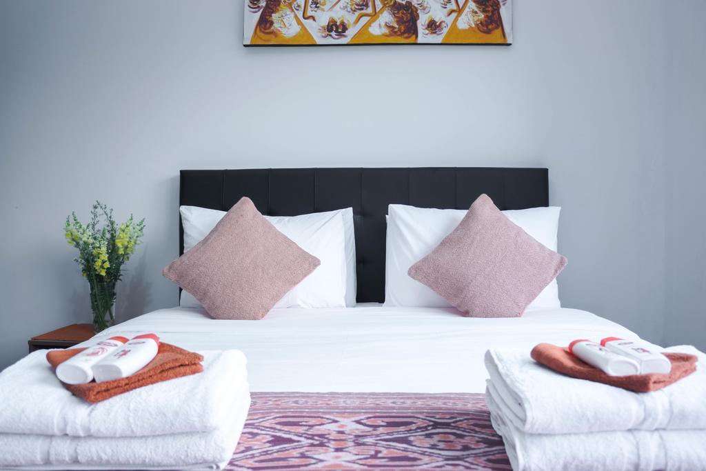 The Cupcake Suites Jakarta Bagian luar foto