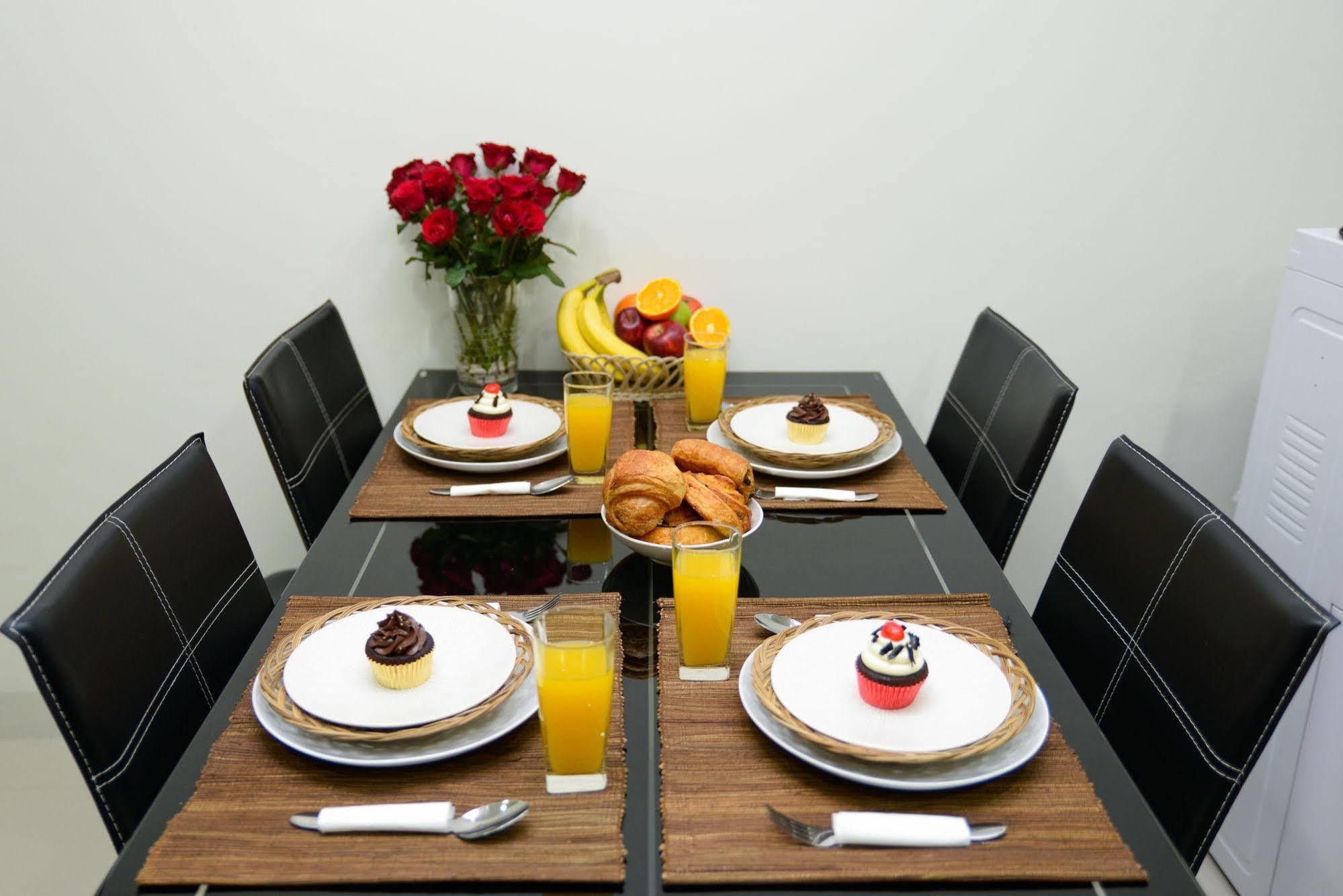 The Cupcake Suites Jakarta Bagian luar foto