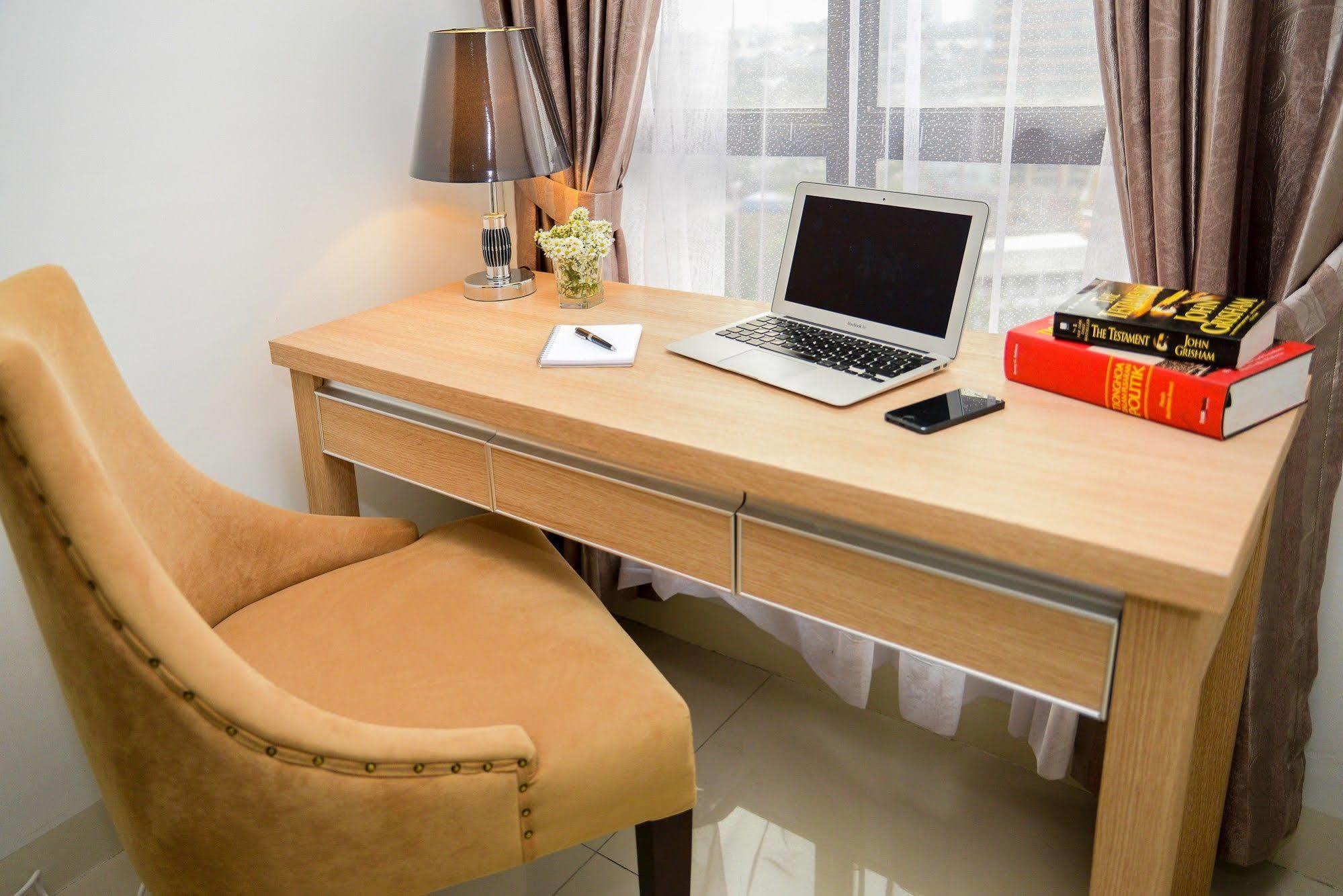 The Cupcake Suites Jakarta Bagian luar foto