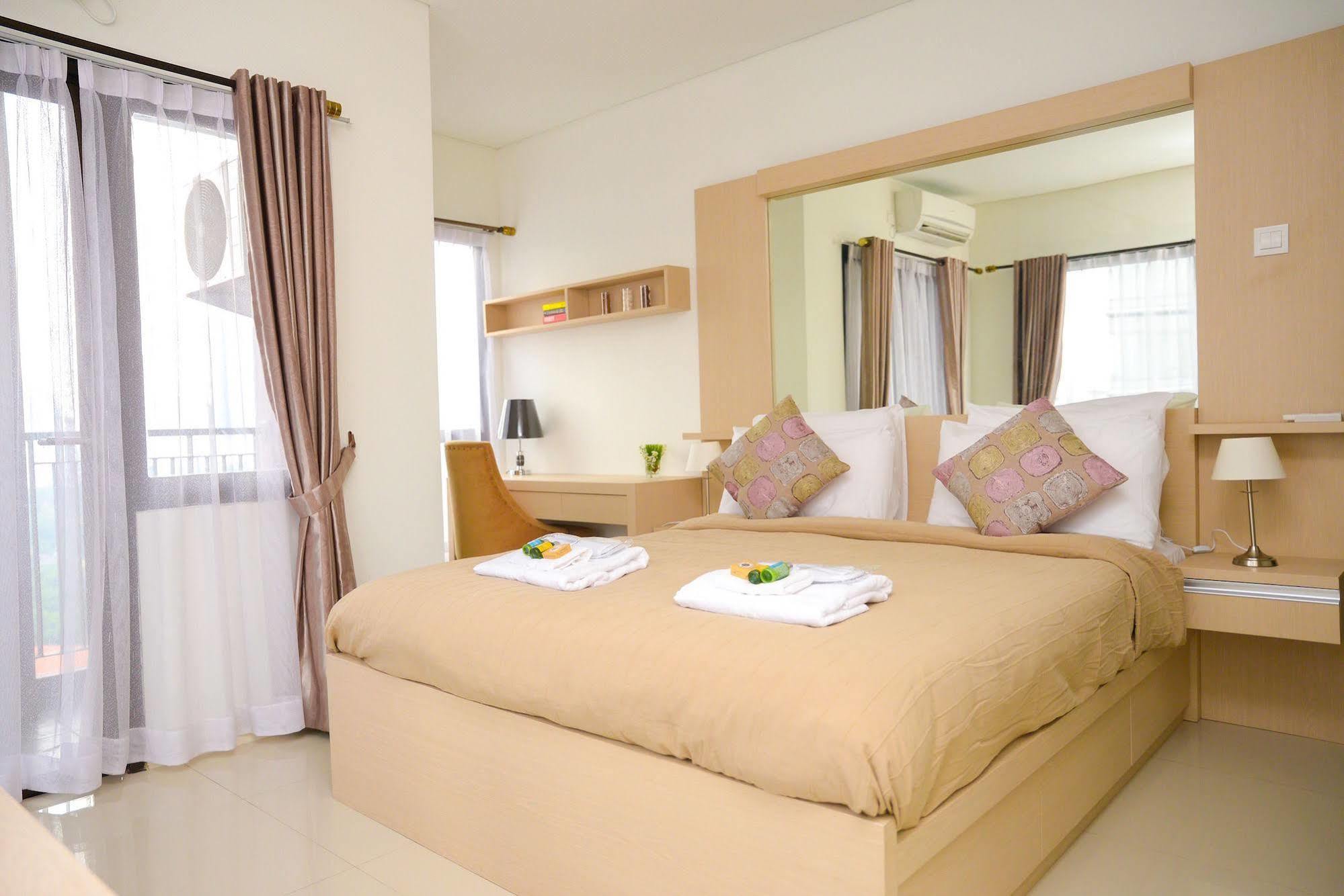 The Cupcake Suites Jakarta Bagian luar foto