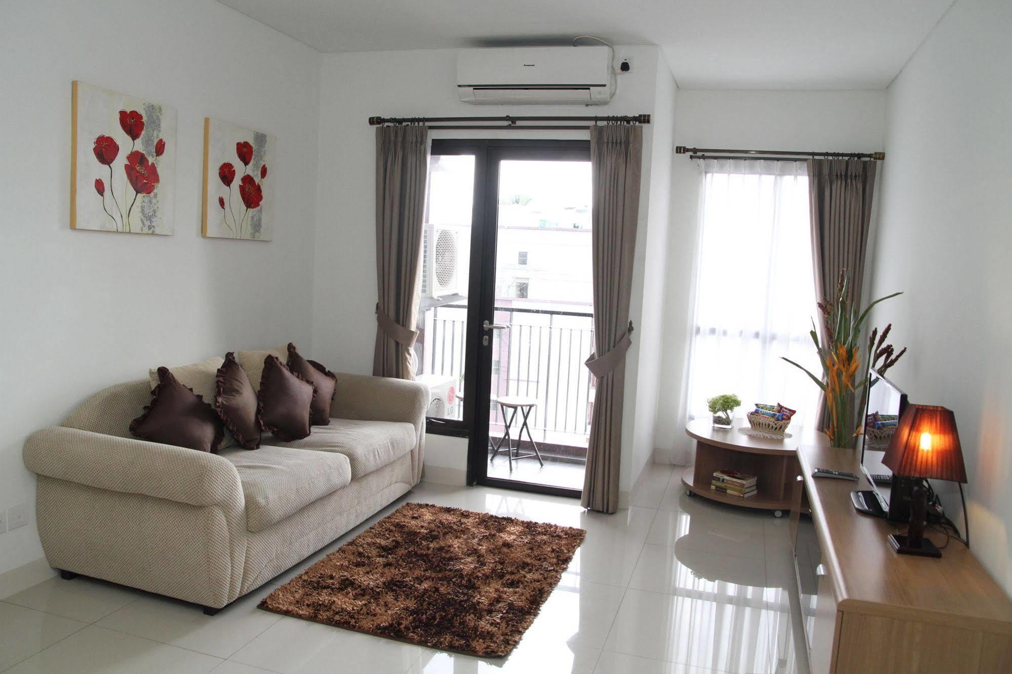The Cupcake Suites Jakarta Bagian luar foto